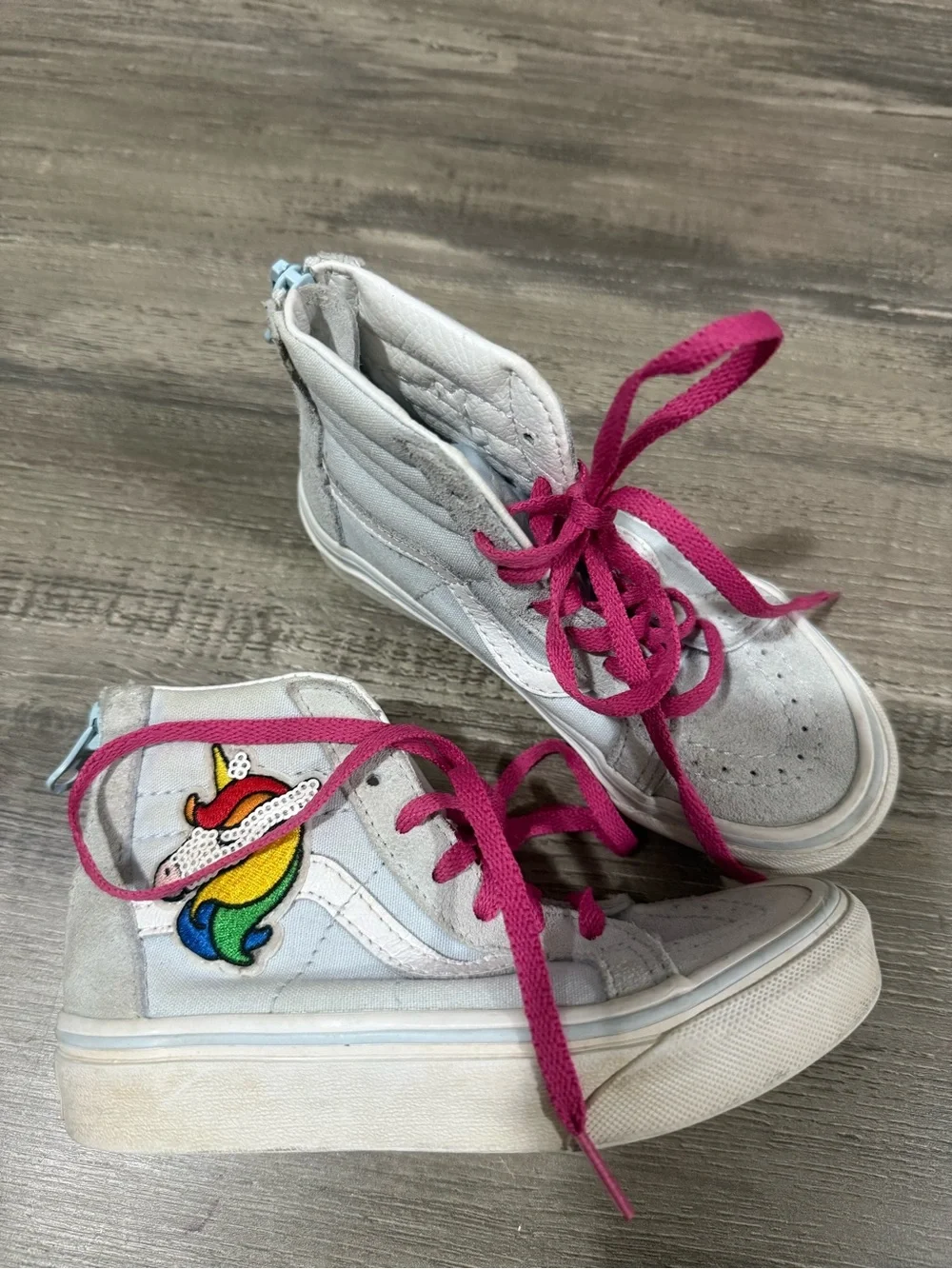Vans SK8 Hi Kids High-Top Sneakers with Rainbow Unicorn Patch